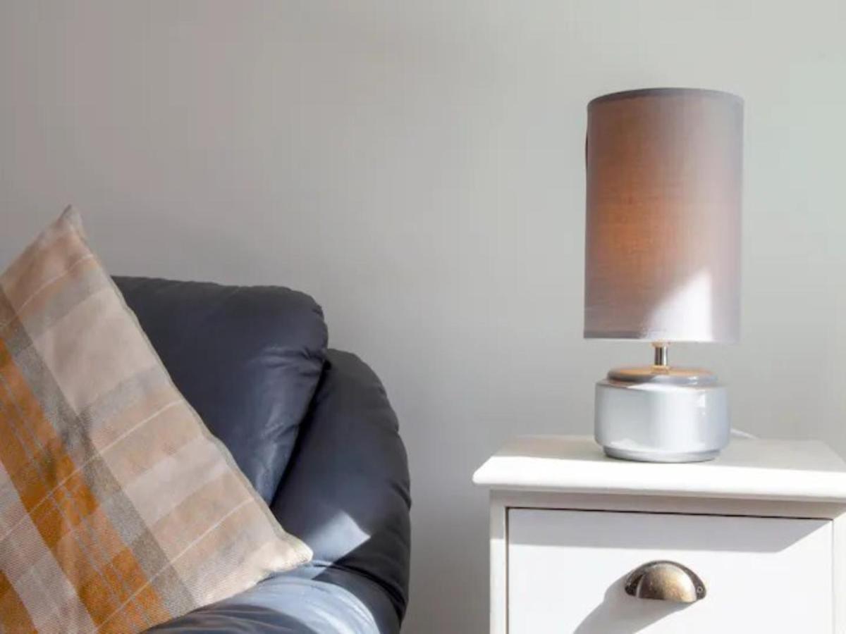 Pass The Keys Cosy In Free Parking Holiday home *